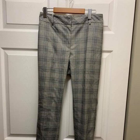 RW&Co - Picture 1 of 3